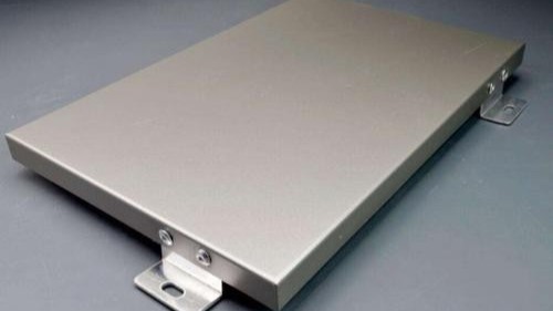 云南鋁單板安裝的時(shí)候需要注意些什么