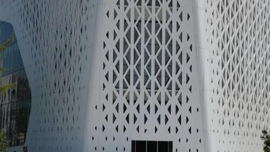 國昆鋁單板廠家沖孔鋁單板具有哪些優勢